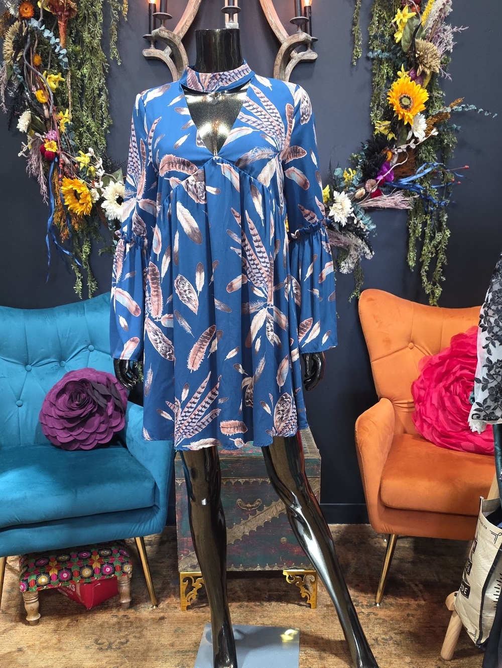 Peach Love California Blue Feather Print Midi Dress